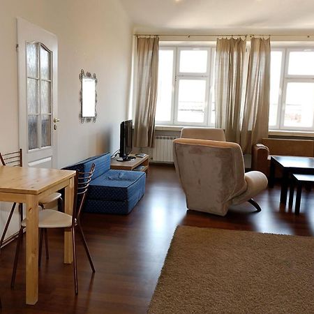 P&J Apartamenty Sw. Krzyza Krakau Buitenkant foto